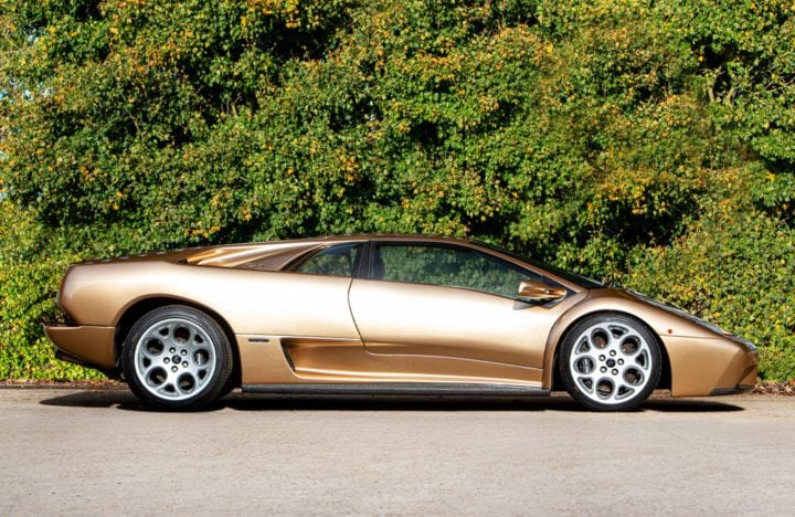 lambo-diablo-1-720x468-1 Lamborghini Diablo VT side on