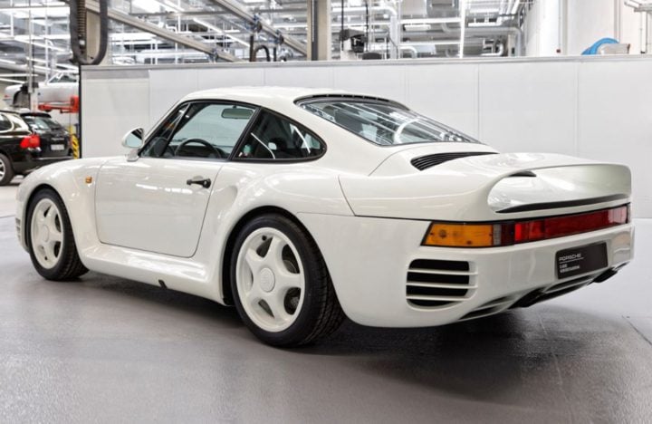 porsche-959-4-720x468-1 White Porsche 959 rear